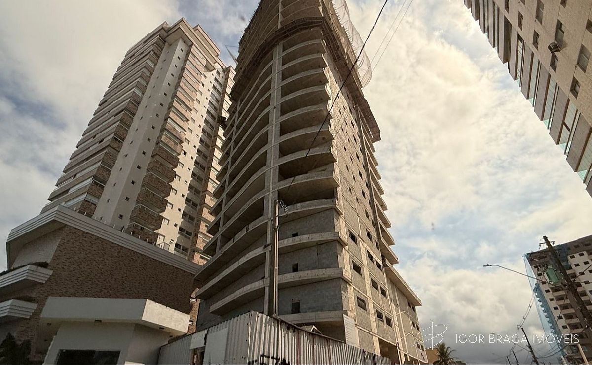 BELISSÍMO APARTAMENTO, À 10M DO MAR E LAZER COMPLETO