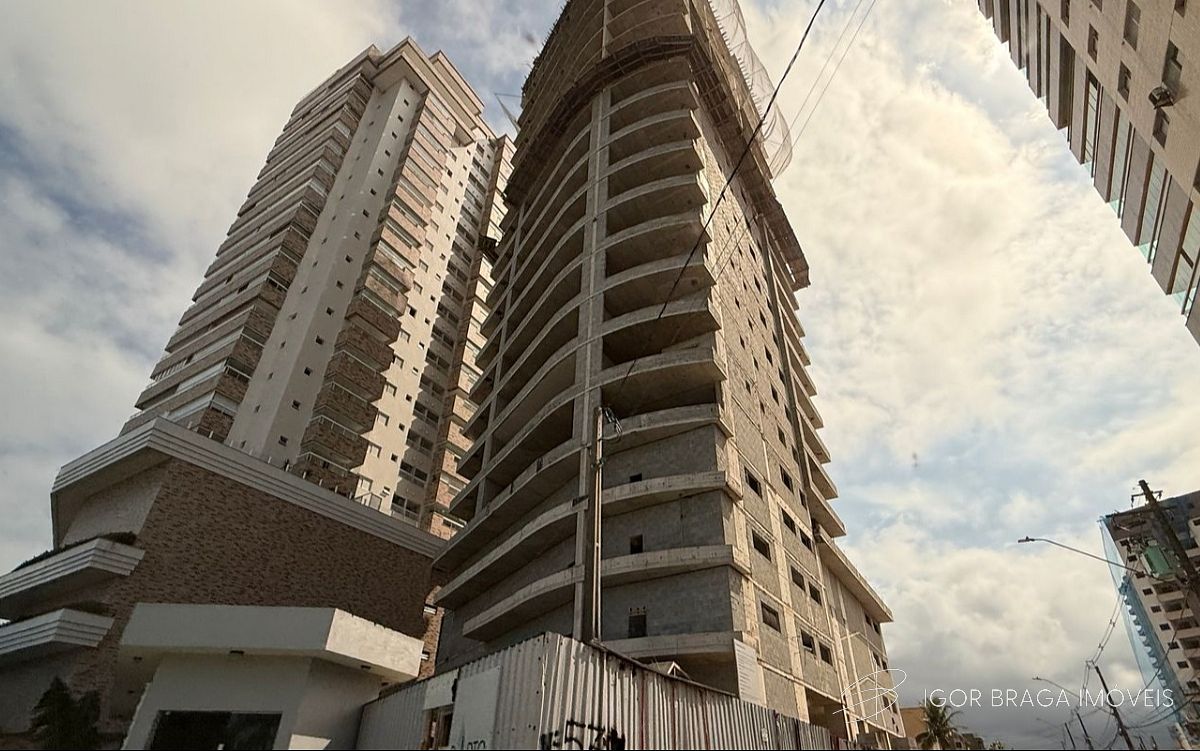 BELISSÍMO APARTAMENTO, À 10M DO MAR E LAZER COMPLETO