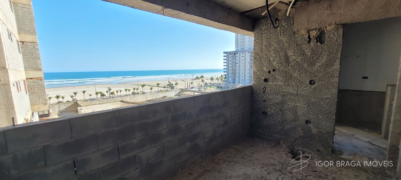 BELÍSSIMO APARTAMENTO, AMPLO, ACABAMENTO FINO E LAZER COMPLETO