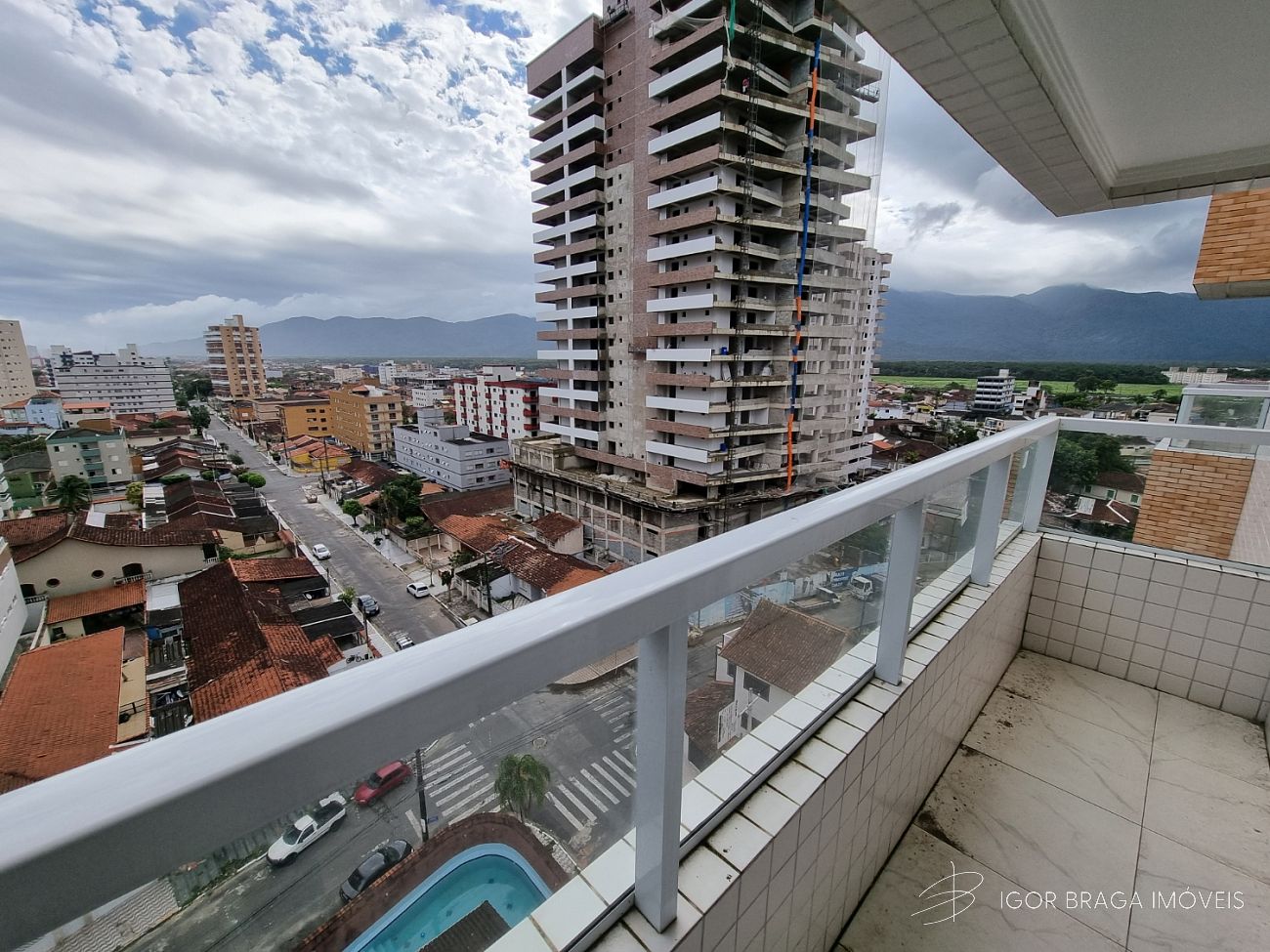 BELISSÍMO APARTAMENTO, AMPLO E LAZER COMPLETO