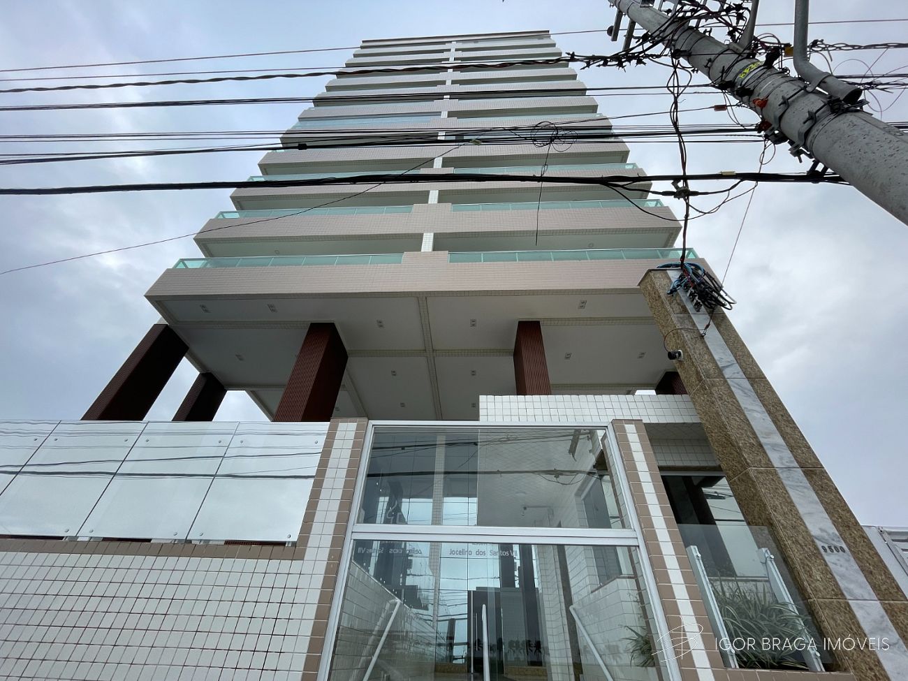 BELÍSSIMO APARTAMENTO ALTO PADRÃO, ACABAMENTO FINO!