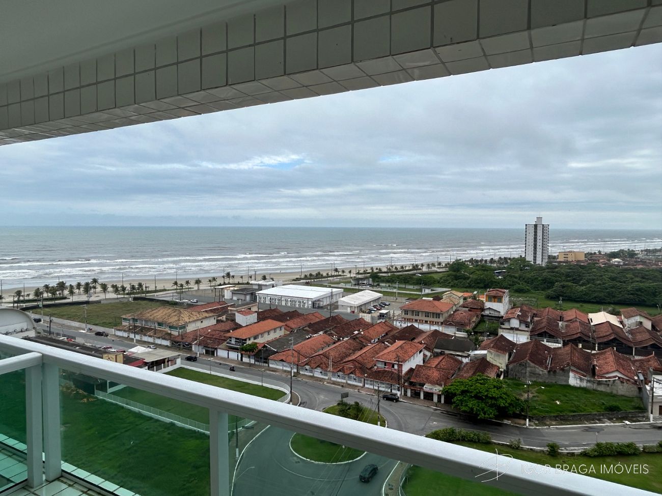 BELISSÍMO APARTAMENTO, FINO ACABAMENTO E LAZER COMPLETO