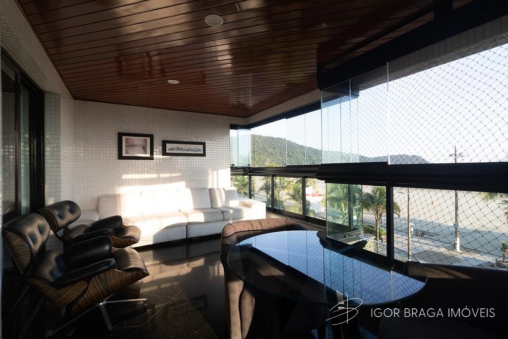 LUXUOSO APARTAMENTO, AMPLO, ACABAMENTO FINO E COM LAZER COMPLETO