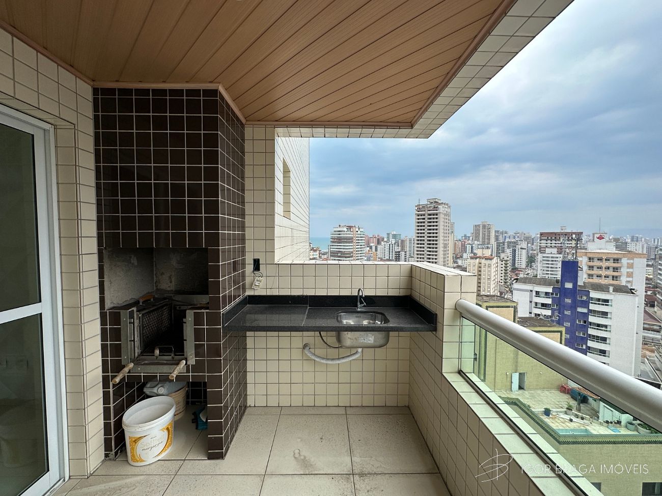 BELÍSSIMO APARTAMENTO, ACABAMENTO FINO E LAZER COMPLETO