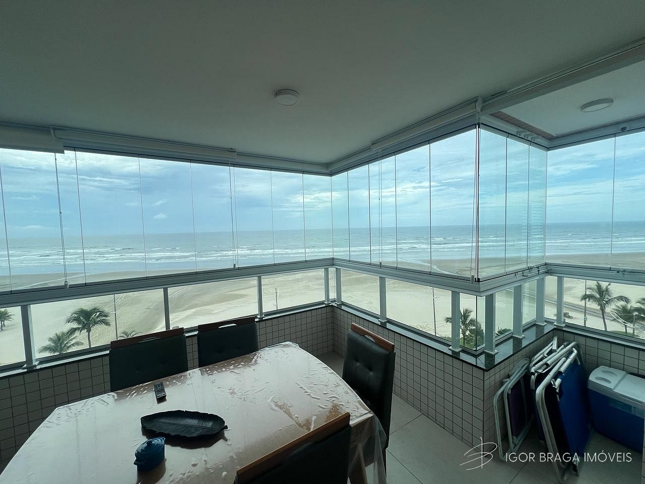 LUXUOSO APARTAMENTO MOBILIADO