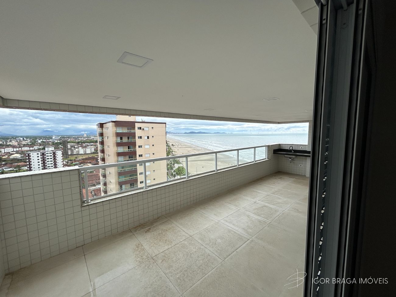 EXCELENTE APARTAMENTO NOVO, FINO ACABAMENTO E LAZER COMPLETO