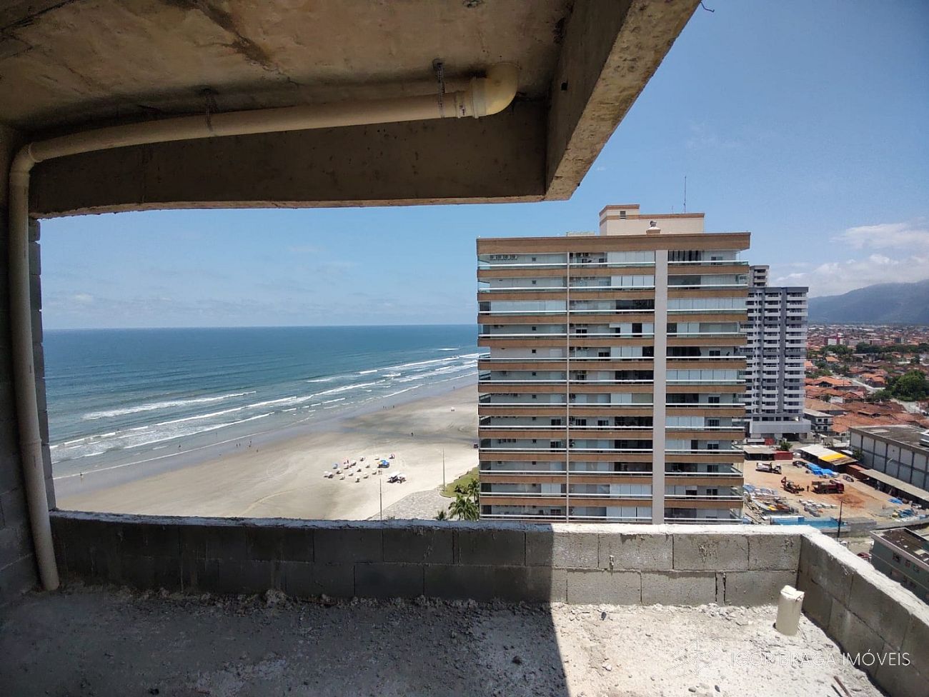 BELÍSSIMO APARTAMENTO COM ACABAMENTO FINO E LAZER COMPLETO