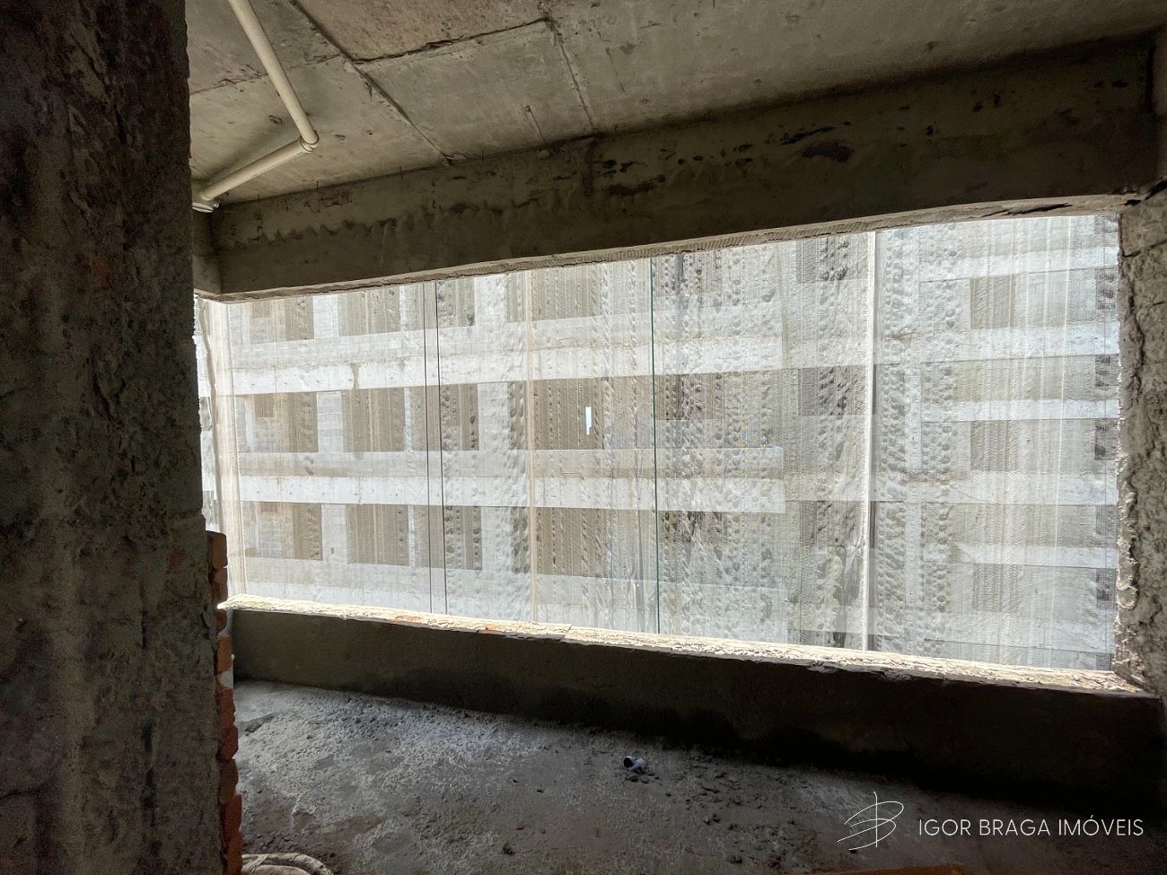 BELÍSSIMO APARTAMENTO COM ACABAMENTO FINO E LAZER COMPLETO