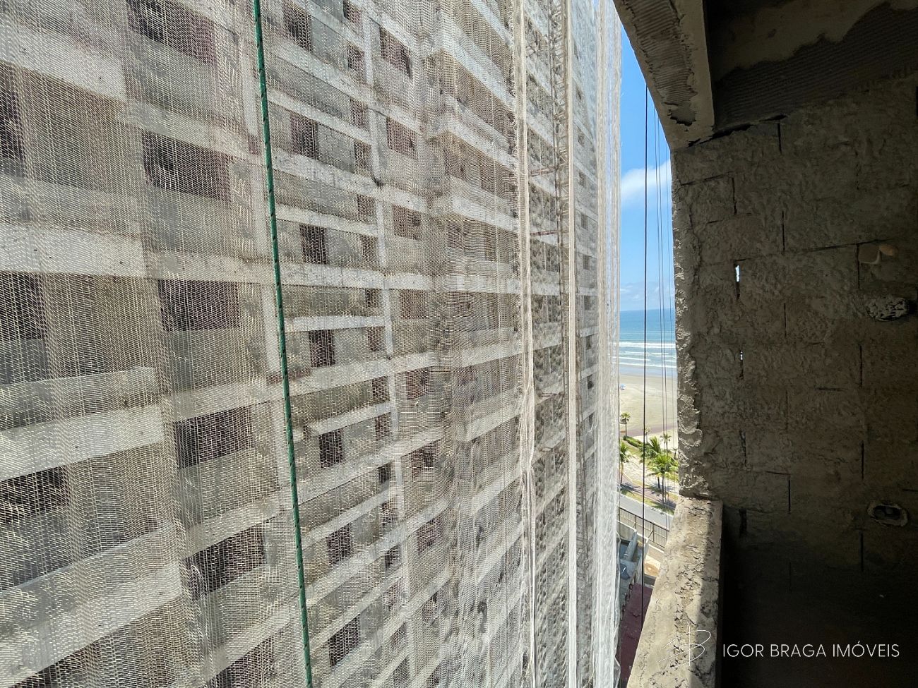 BELÍSSIMO APARTAMENTO COM ACABAMENTO FINO E LAZER COMPLETO