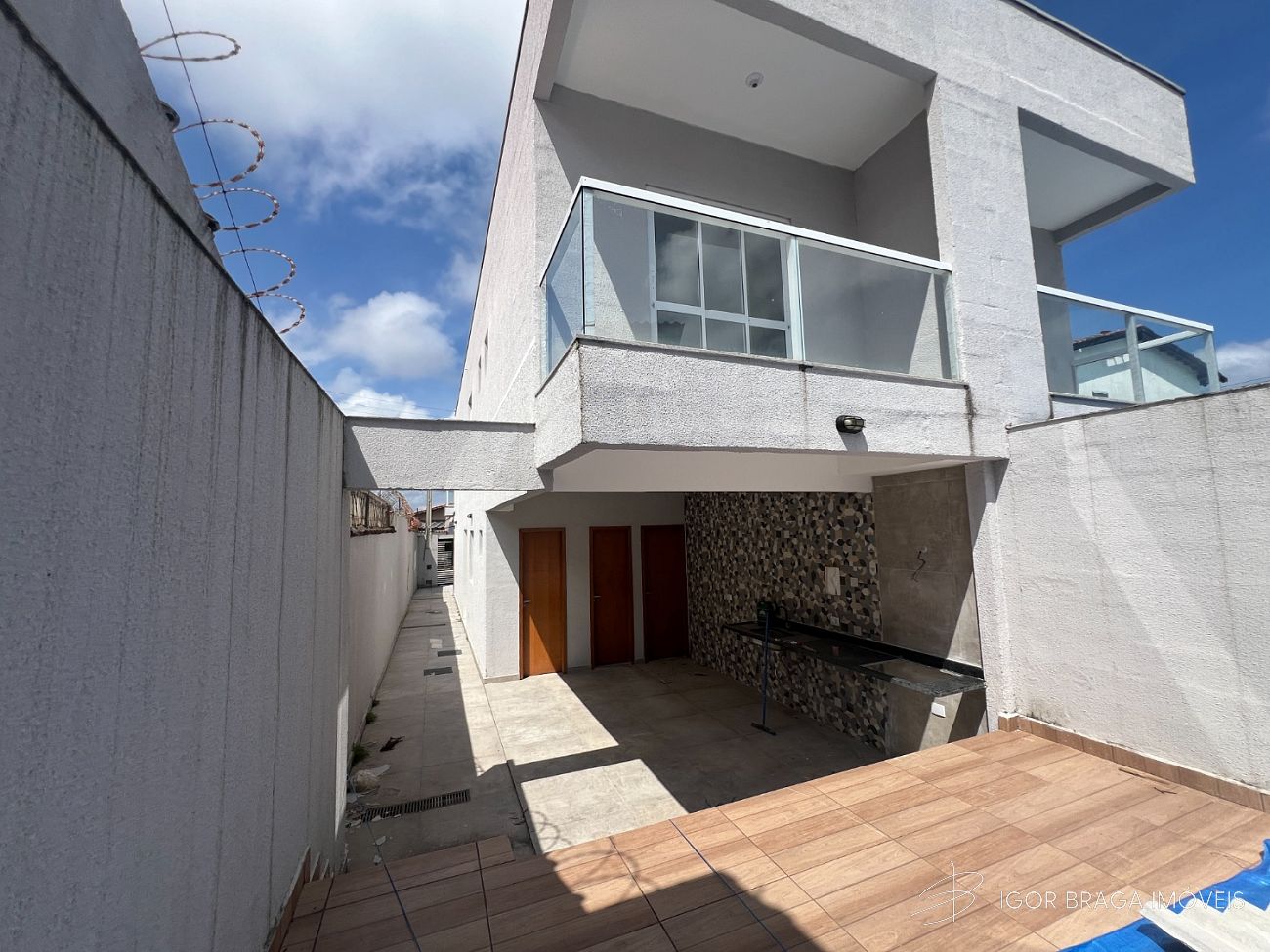 BELÍSSIMA CASA, AMPLA E ACABAMENTO FINO