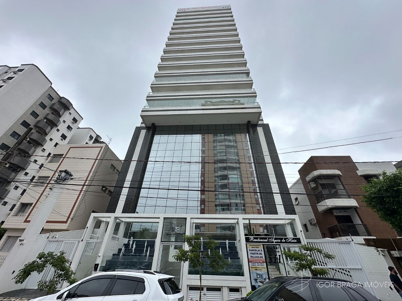 BELÍSSIMO APARTAMENTO AMPLO, ACABAMENTO FINO E LAZER COMPLETO