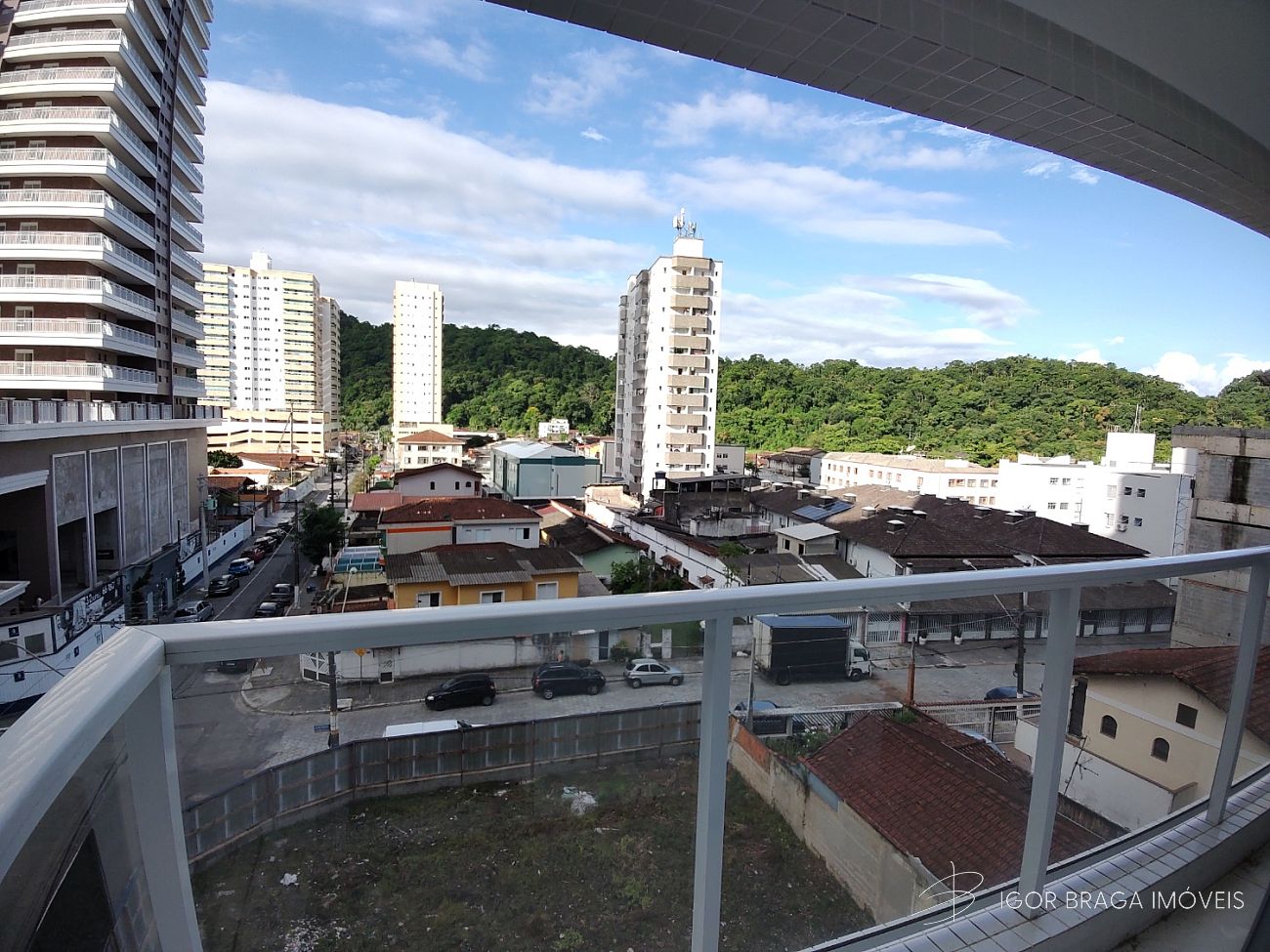 BELÍSSIMO APARTAMENTO, FINO ACABAMENTO E LAZER COMPLETO