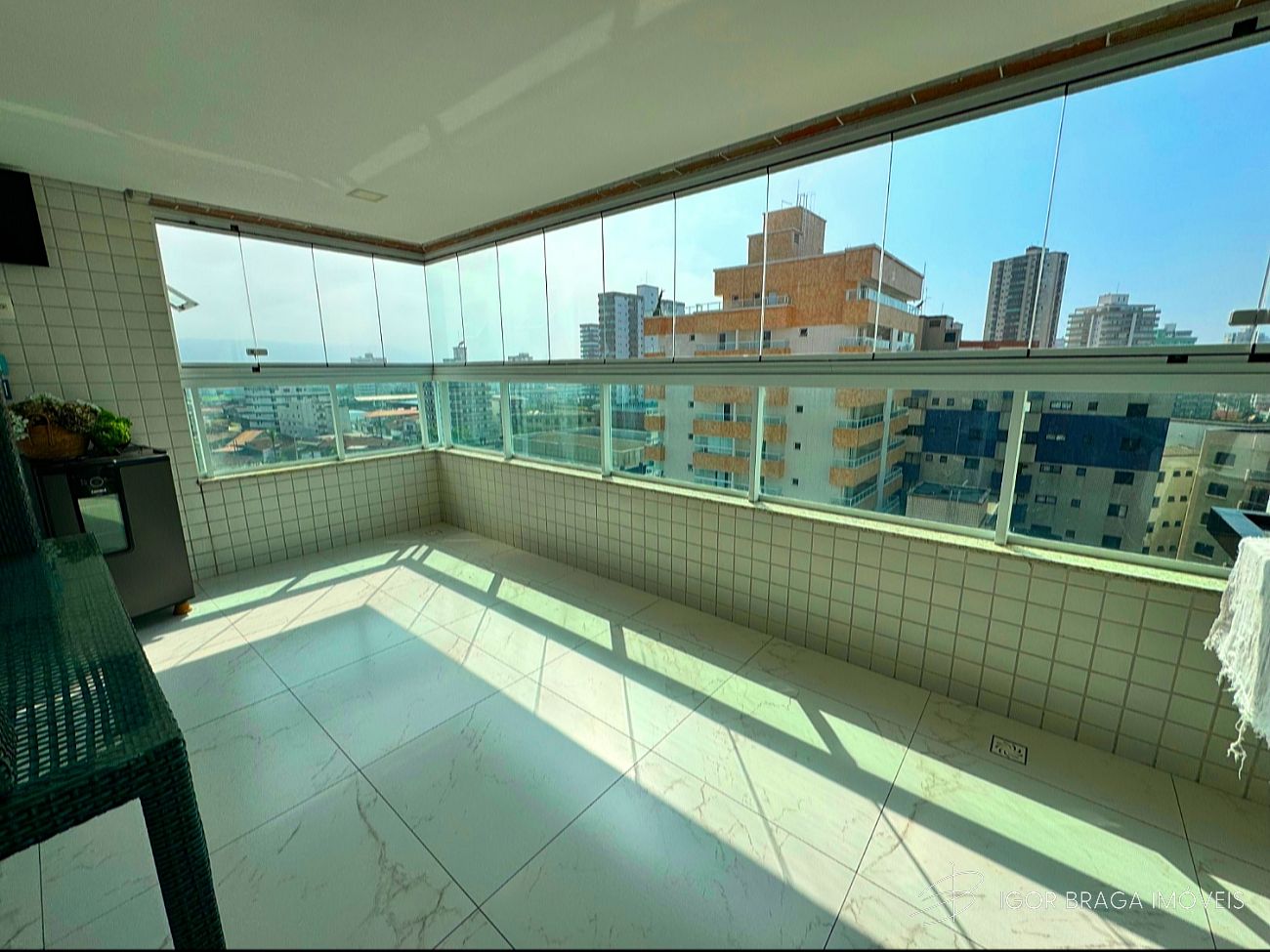 EXCELENTE VAPARTAMENTO, À 350M DO MAR E LAZER COMPLETO