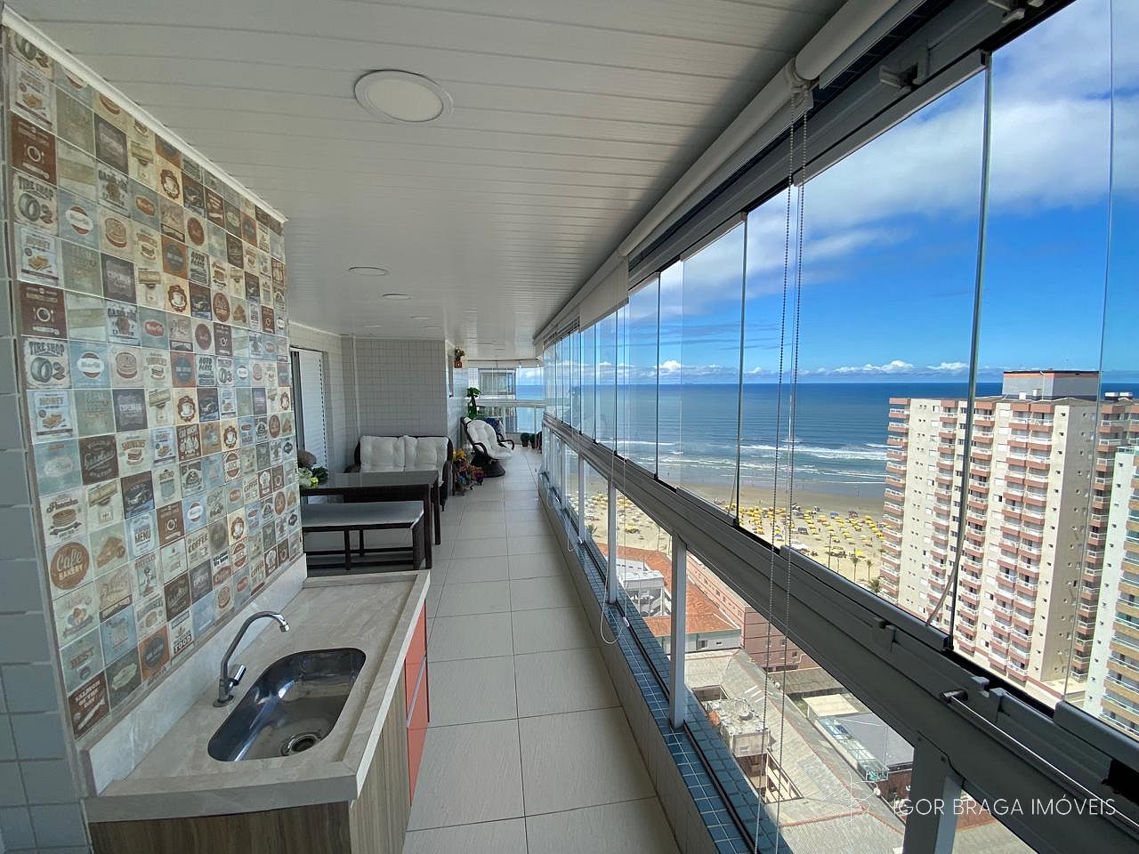 BELÍSSIMO APARTAMENTO COM ACABAMENTO FINO E LAZER COMPLETO