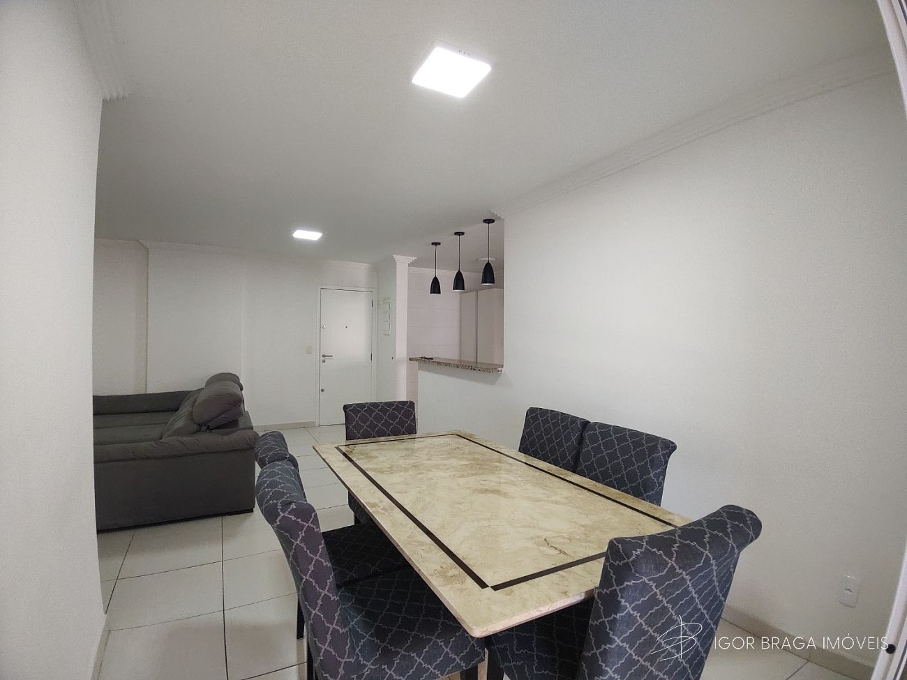 BELÍSSIMO APARTAMENTO COM ACABAMENTO FINO E LAZER COMPLETO