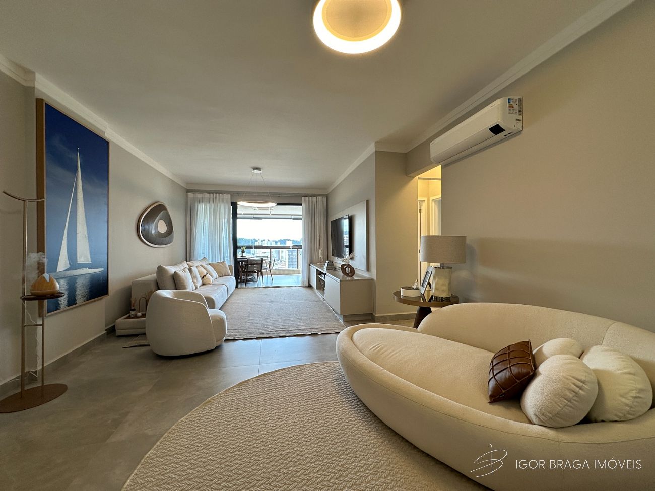 BELÍSSIMO APARTAMENTO COM ACABAMENTO FINO E LAZER COMPLETO