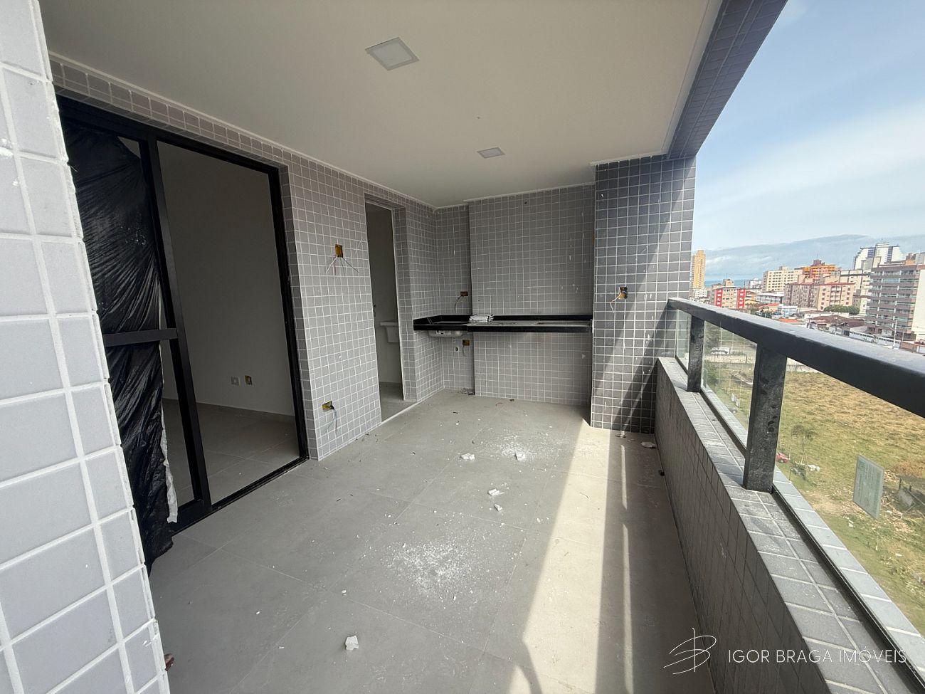 BELÍSSIMA CONSTRUÇÃO, AMPLA E LAZER COMPLETO