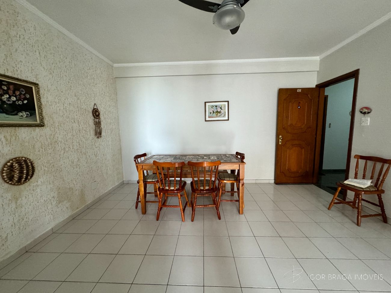 EXCELENTE APARTAMENTO FRENTE MAR E LAZER