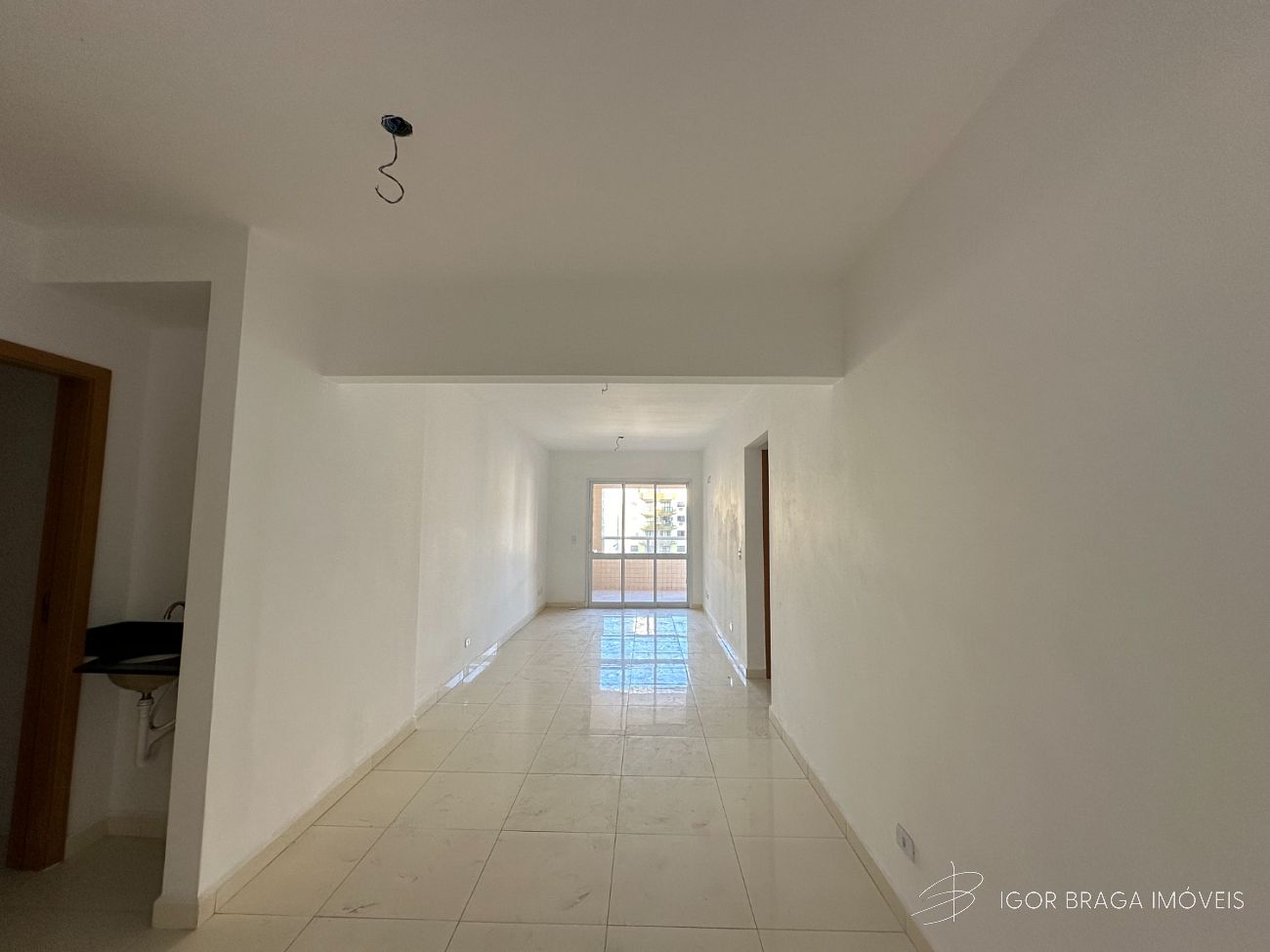BELÍSSIMO APARTAMENTO COM ACABAMENTO FINO E LAZER COMPLETO