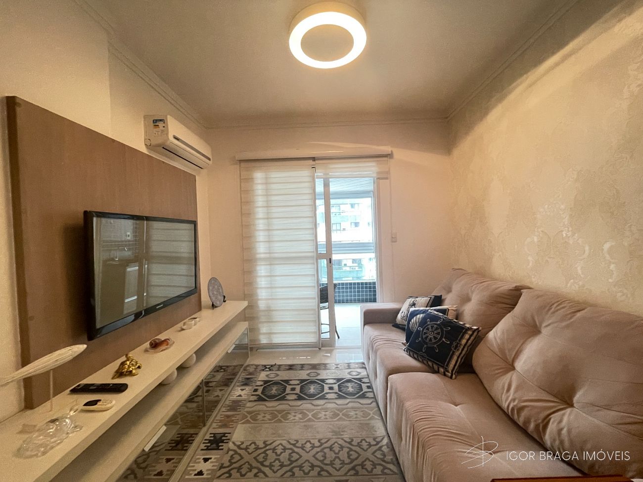 BELÍSSIMO APARTAMENTO COM ACABAMENTO FINO E LAZER COMPLETO