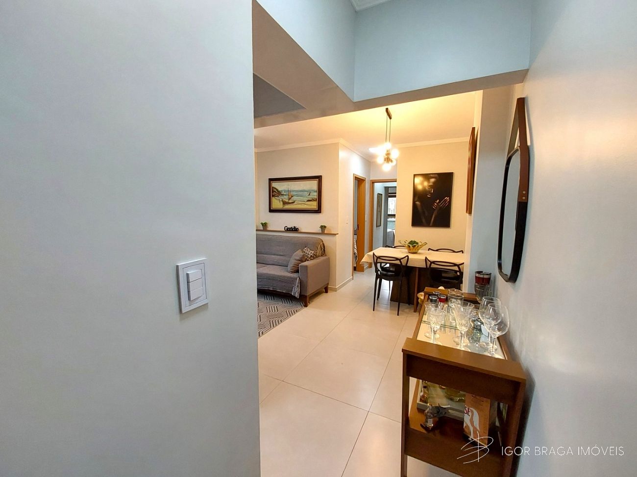 BELÍSSIMO APARTAMENTO COM ACABAMENTO FINO E LAZER COMPLETO