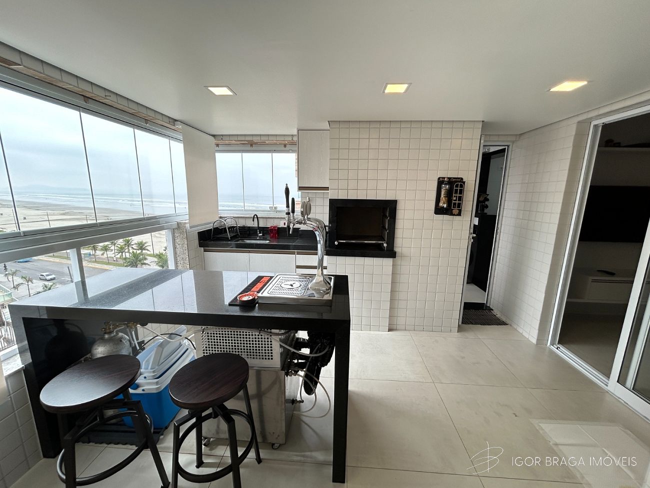 BELÍSSIMO APARTAMENTO NOVO, FINO ACABAMENTO E LAZER COMPLETO