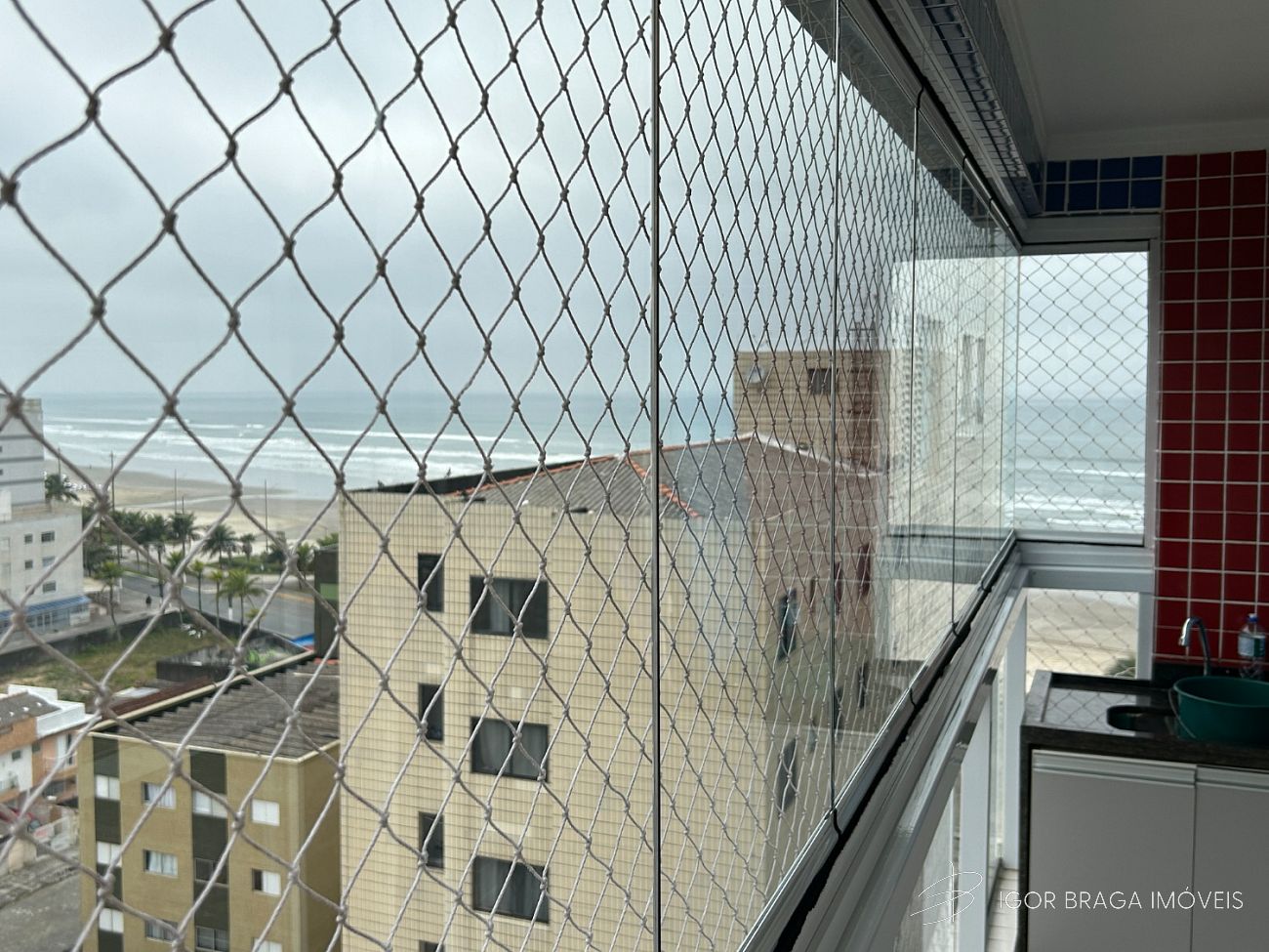 BELÍSSIMO APARTAMENTO COM ACABAMENTO FINO E LAZER COMPLETO