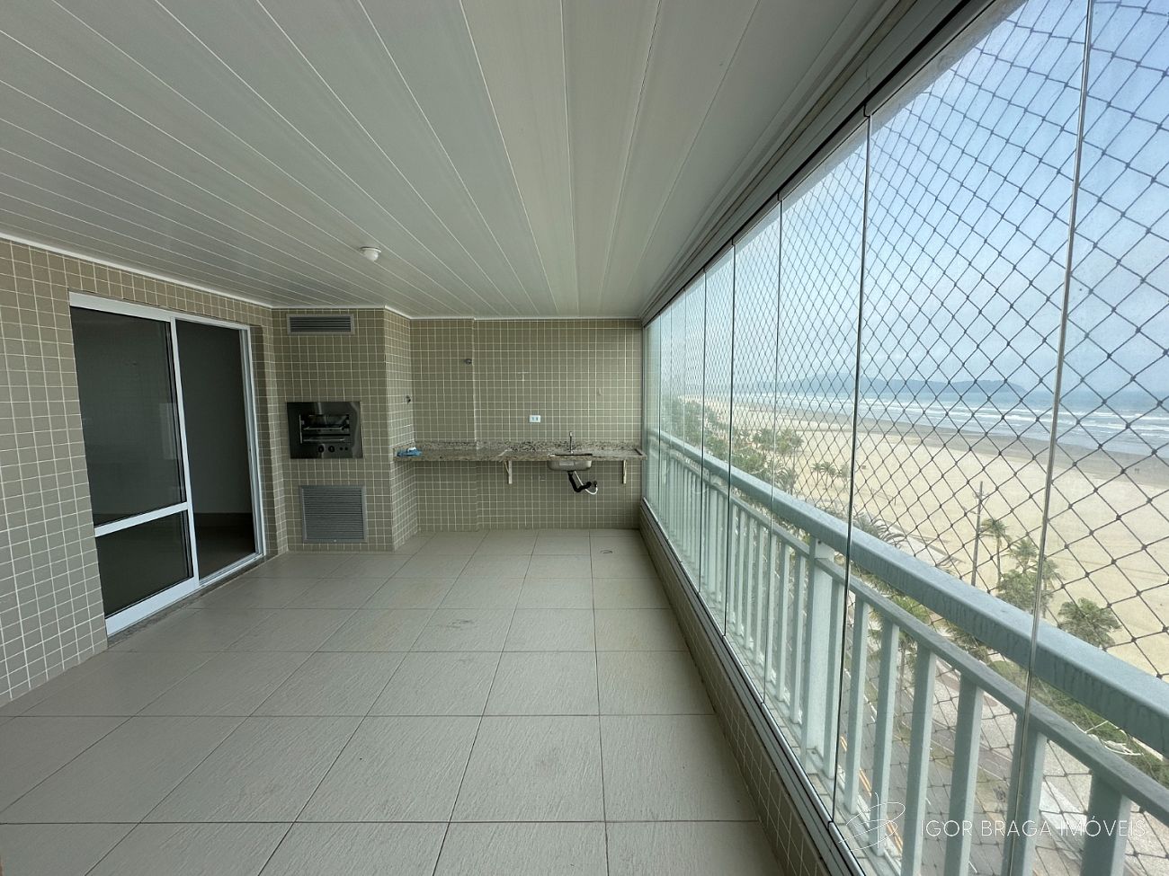 BELÍSSIMO APARTAMENTO COM ACABAMENTO FINO E LAZER COMPLETO