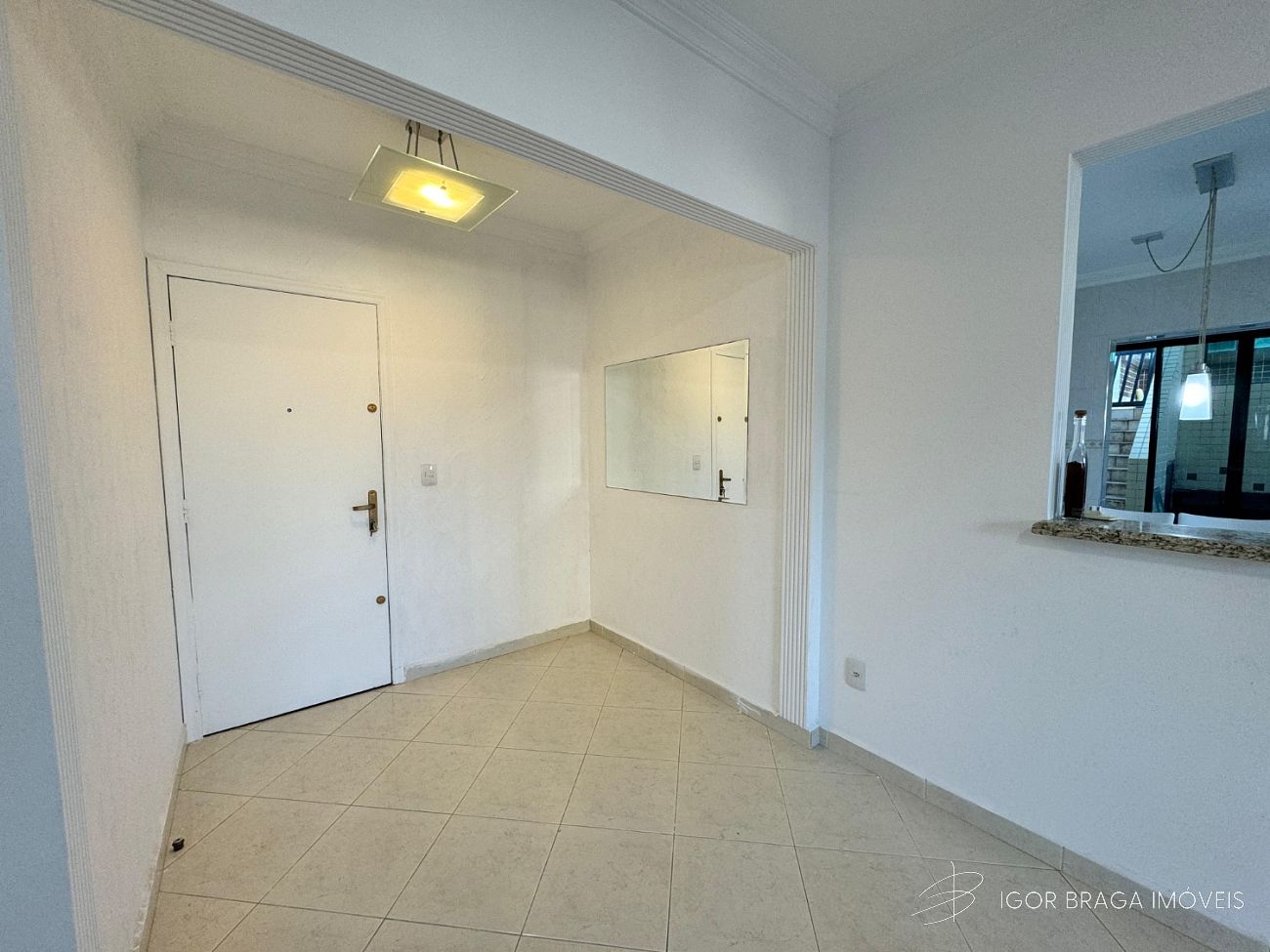 BELÍSSIMA COBERTURA COM ACABAMENTO FINO E LAZER COMPLETO