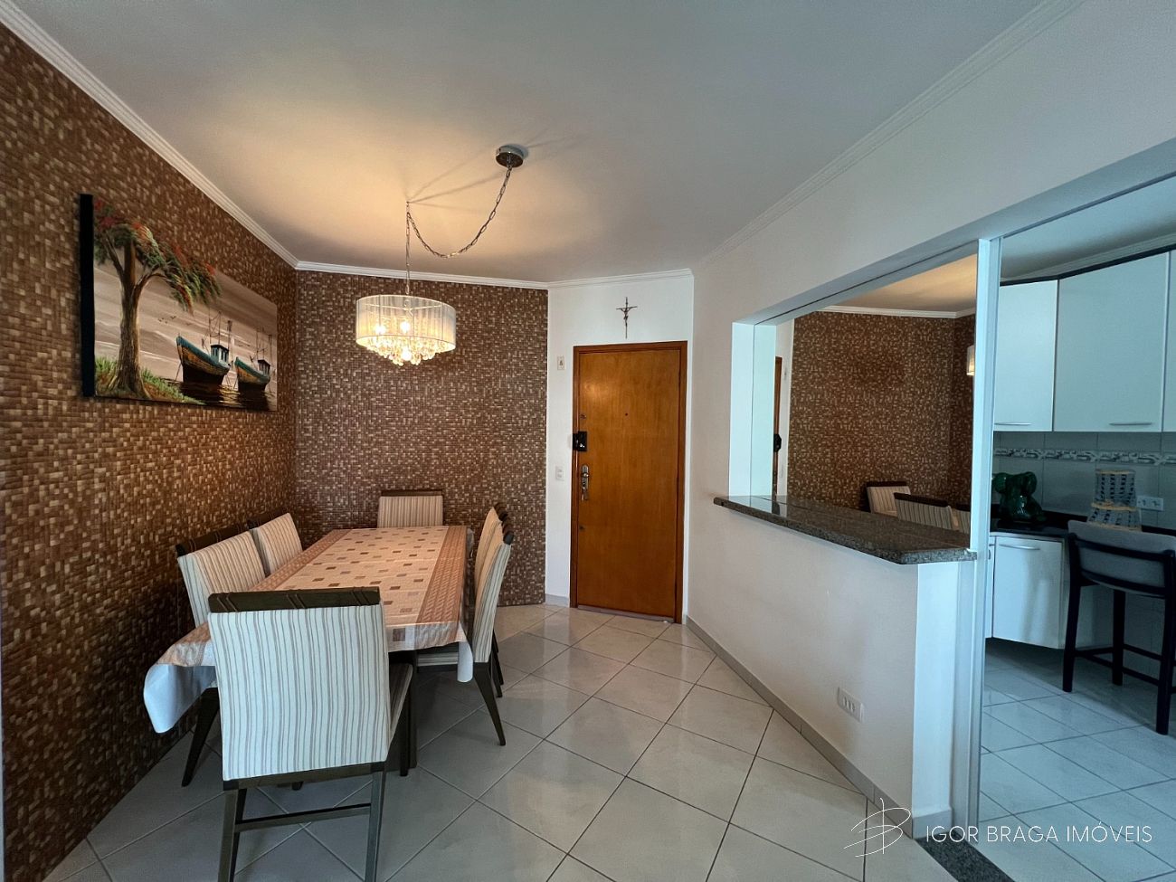 BELÍSSIMO APARTAMENTO, AMPLO E LAZER COMPLETO