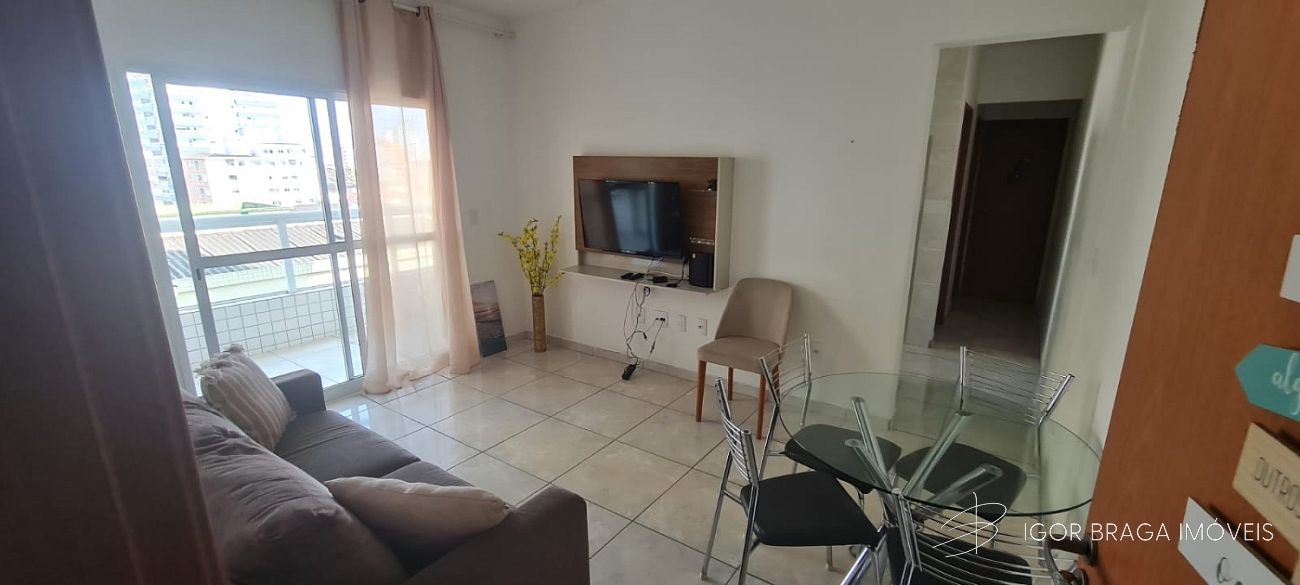 BELÍSSIMO APARTAMENTO MOBILIADO COM FINO ACABAMENTO.