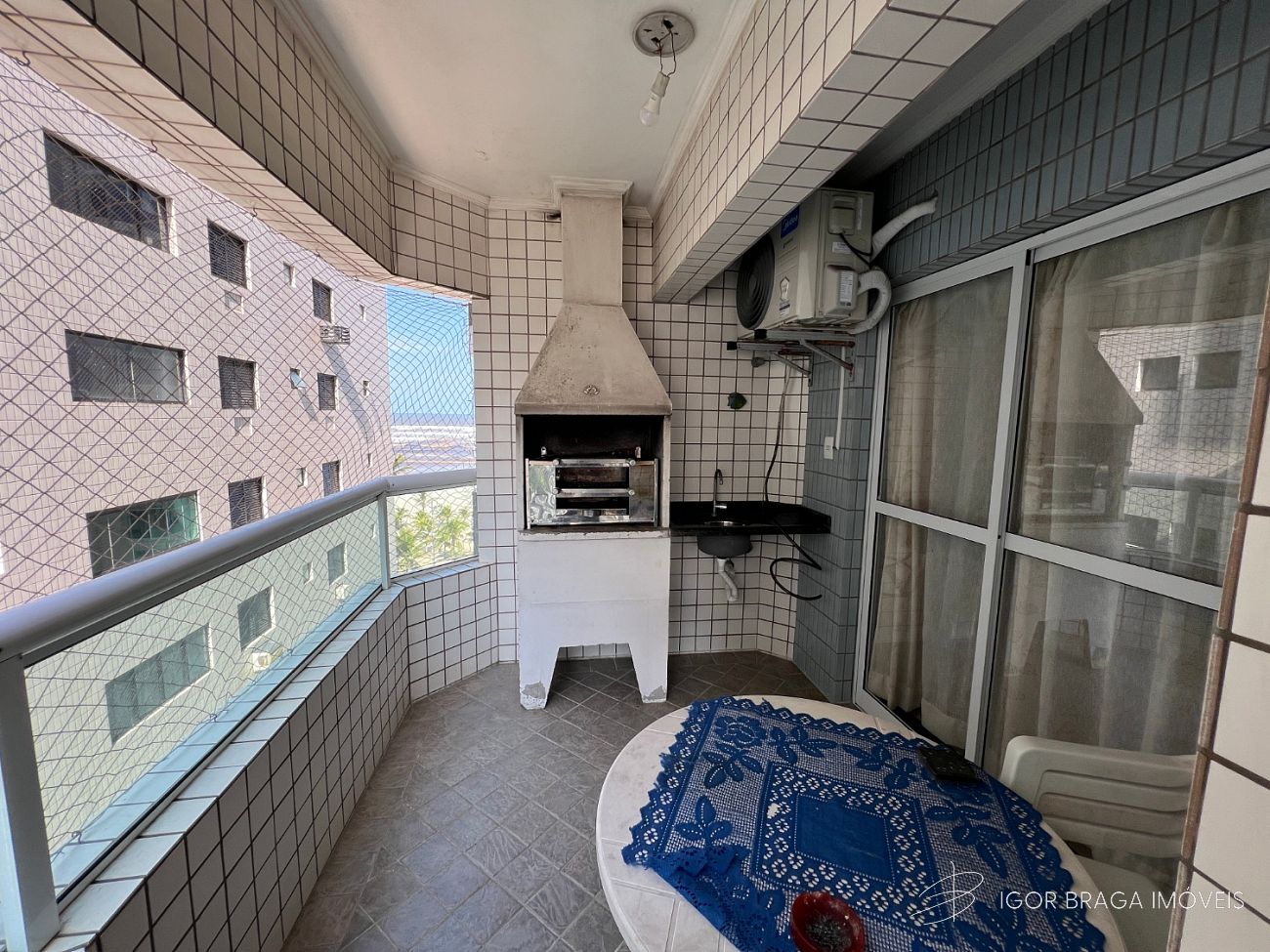 BELÍSSIMO APARTAMENTO COM ACABAMENTO FINO E LAZER COMPLETO