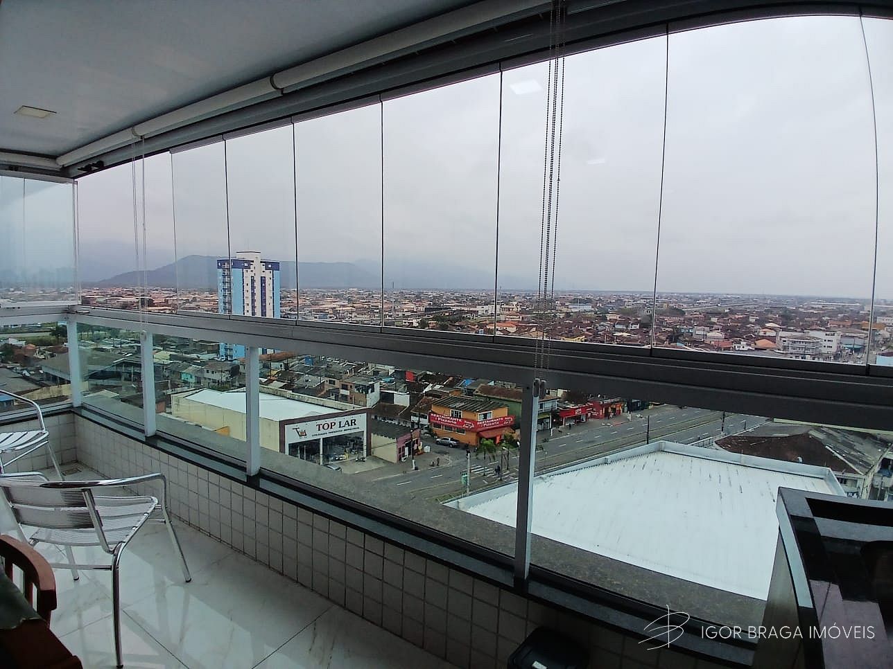 BELISSÍMO APARTAMENTO, FINO ACABAMENTO E LAZER COMPLETO