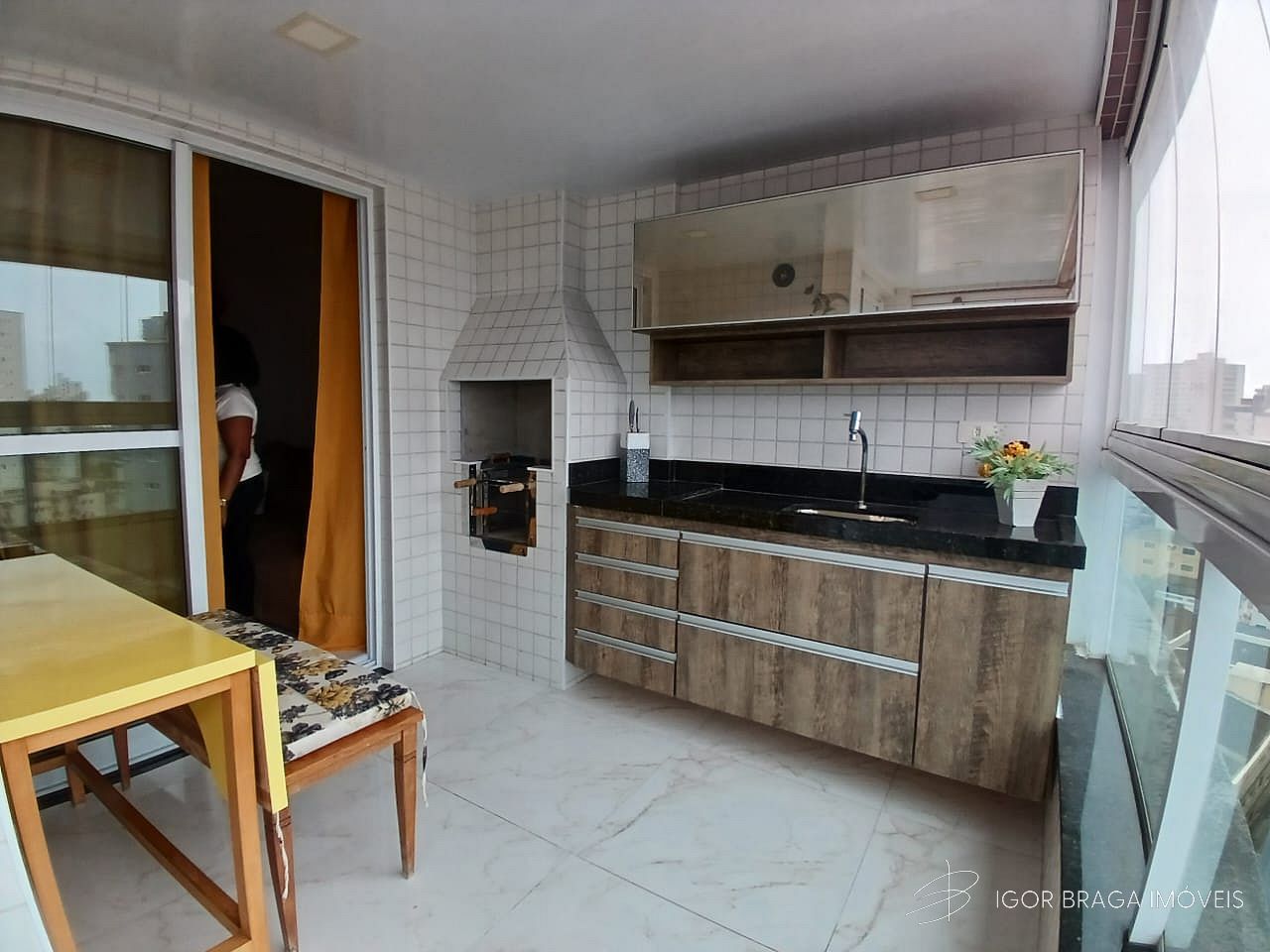 BELÍSSIMO APARTAMENTO, FINO ACABAMENTO E LAZER COMPLETO.