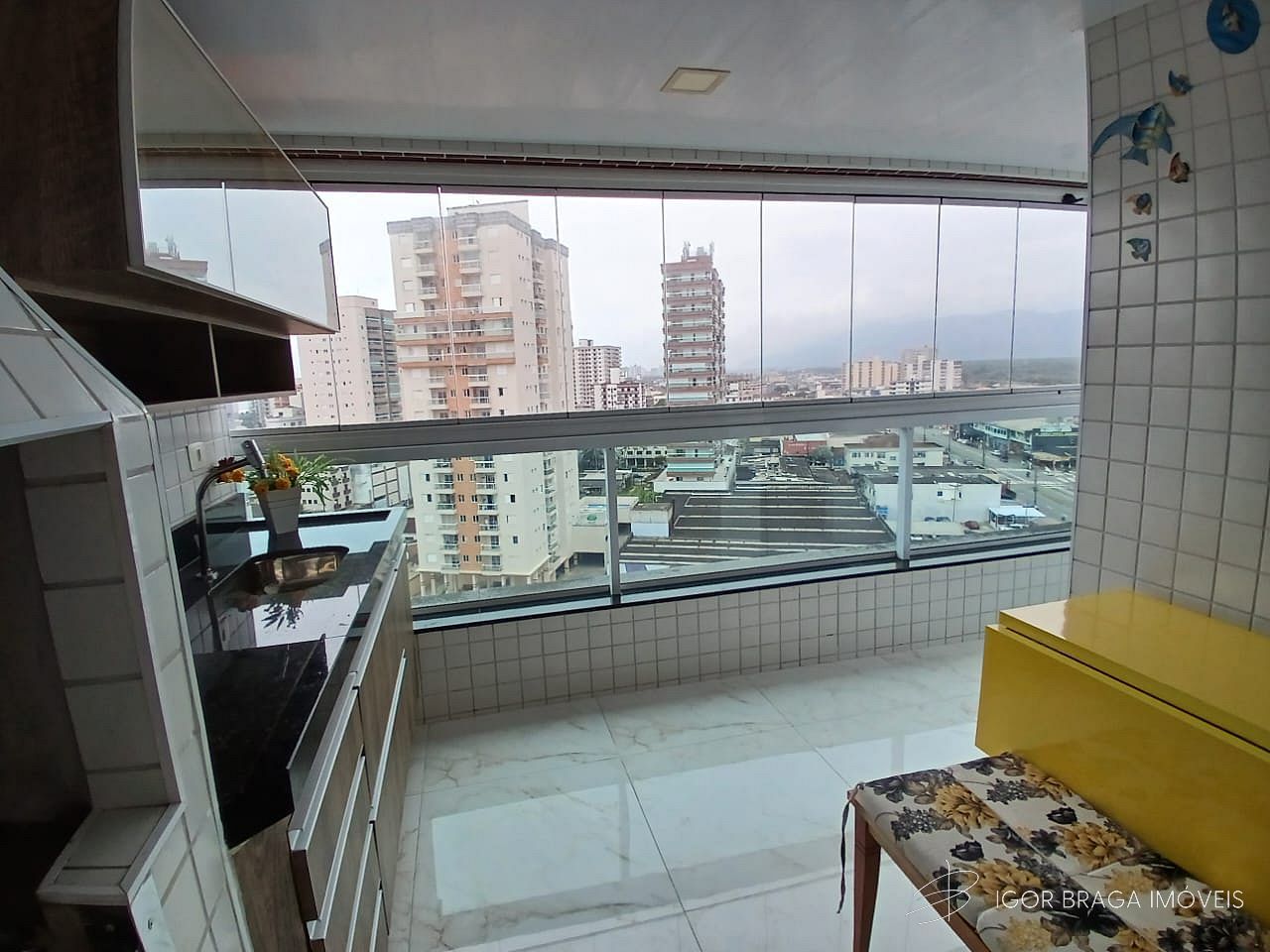 BELÍSSIMO APARTAMENTO, FINO ACABAMENTO E LAZER COMPLETO.