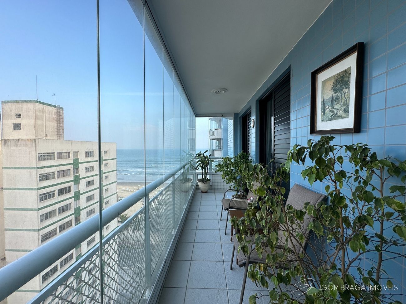 BELÍSSIMO APARTAMENTO COM FINO ACABAMENTO, LAZER COMPLETO