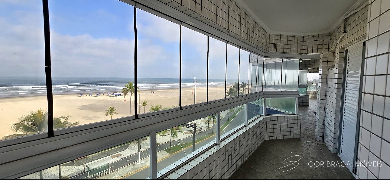 BELÍSSIMO APARTAMENTO, COM ACABAMENTO FINO, AMPLO,LAZER COMPLETO