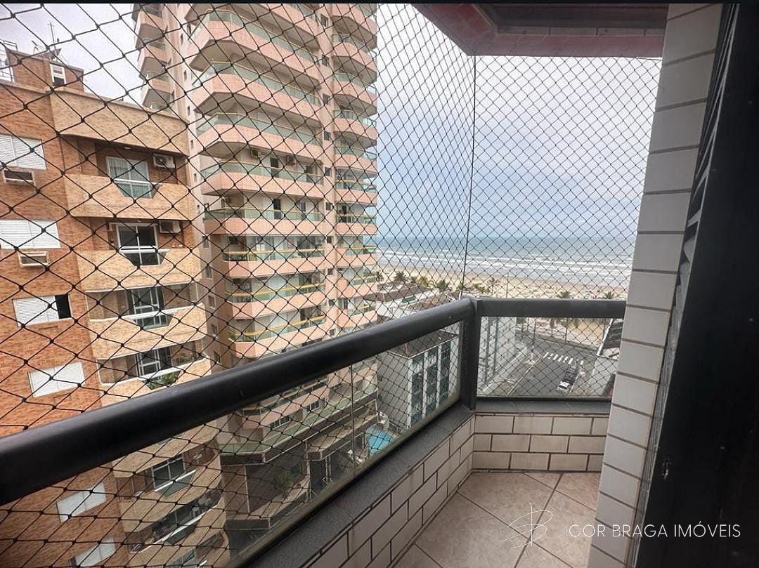 LUXUOSA COBERTURA DE ALTO PADRÃO COM ACABAMENTO FINO.