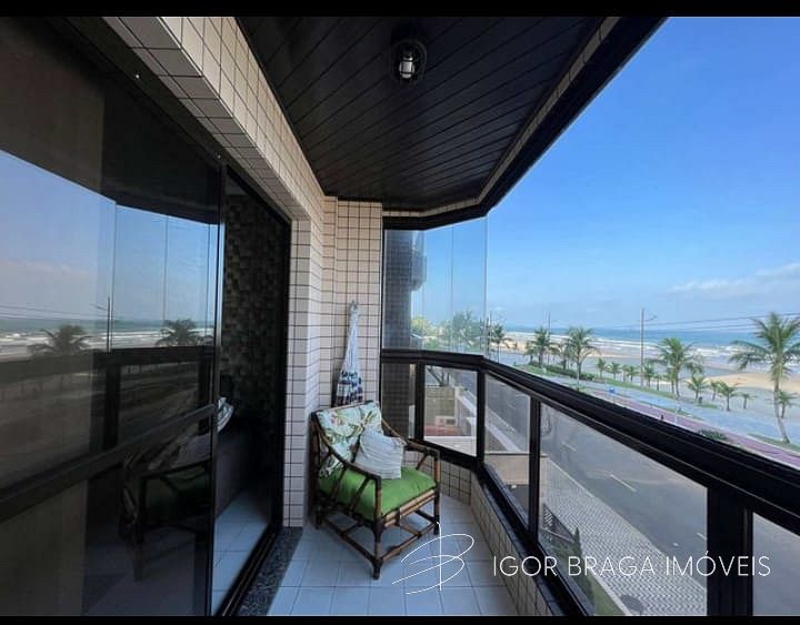 BELÍSSIMO APARTAMENTO, FINO ACABAMENTO E ÓTIMA LOCALIZAÇÃO