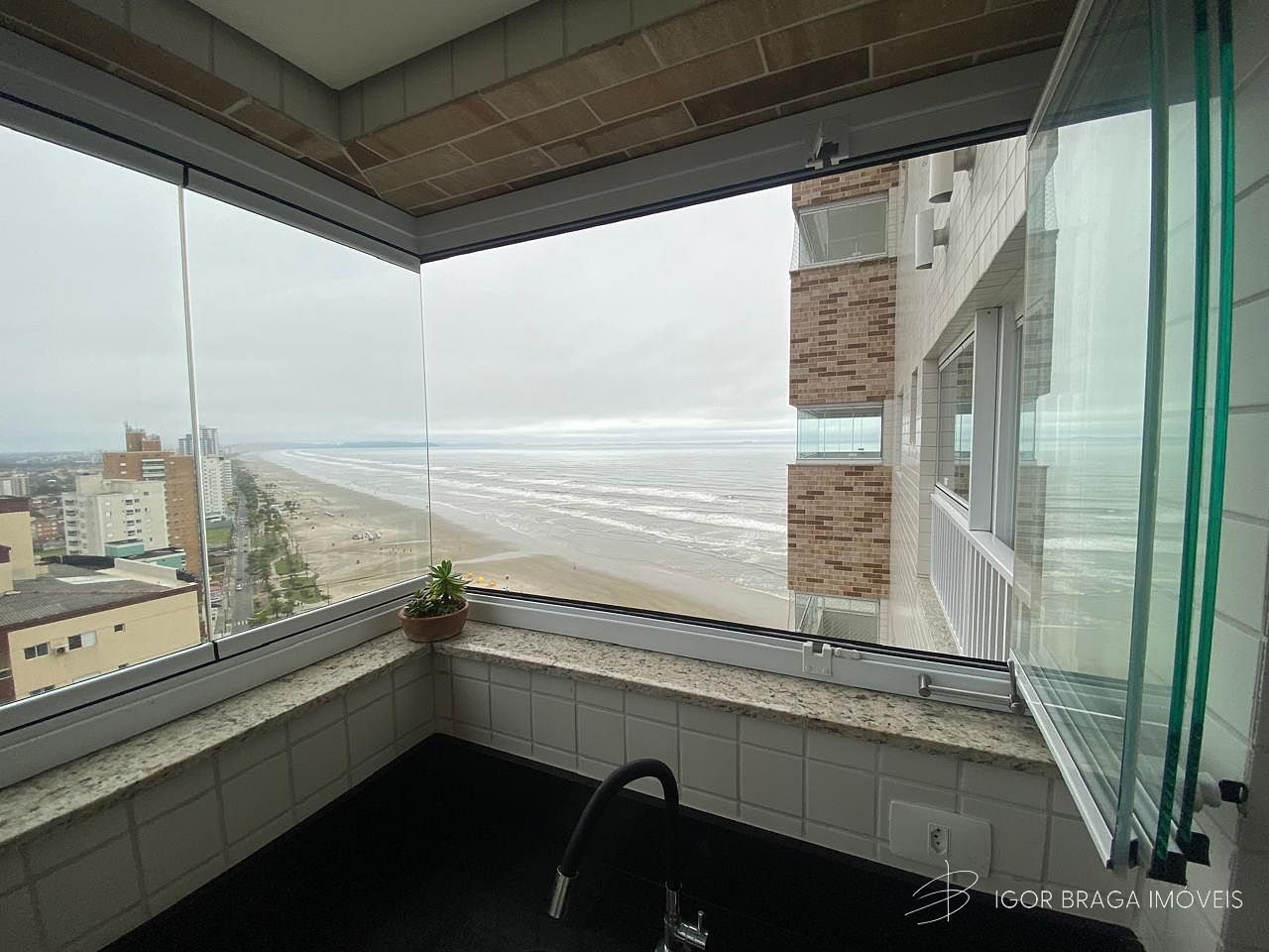 BELÍSSIMO APARTAMENTO NOVO, FINO ACABAMENTO E LAZER COMPLETO