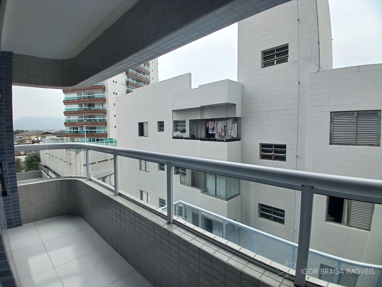 BELÍSSIMO APARTAMENTO, FINO ACABAMENTO E LAZER COMPLETO