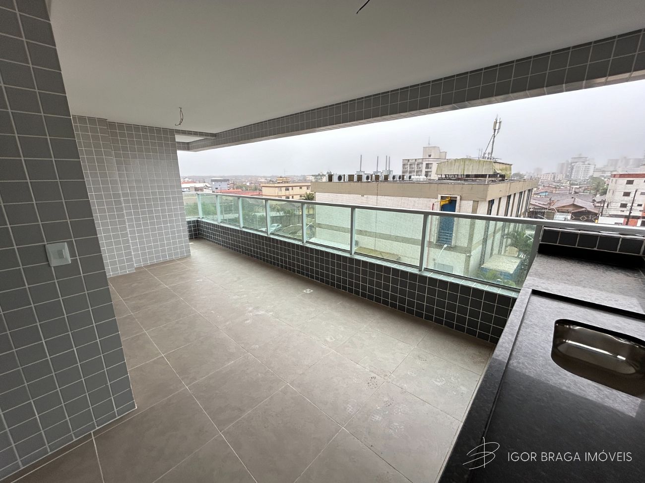 BELÍSSIMO APARTAMENTO, FINO ACABAMENTO E LAZER COMPLETO