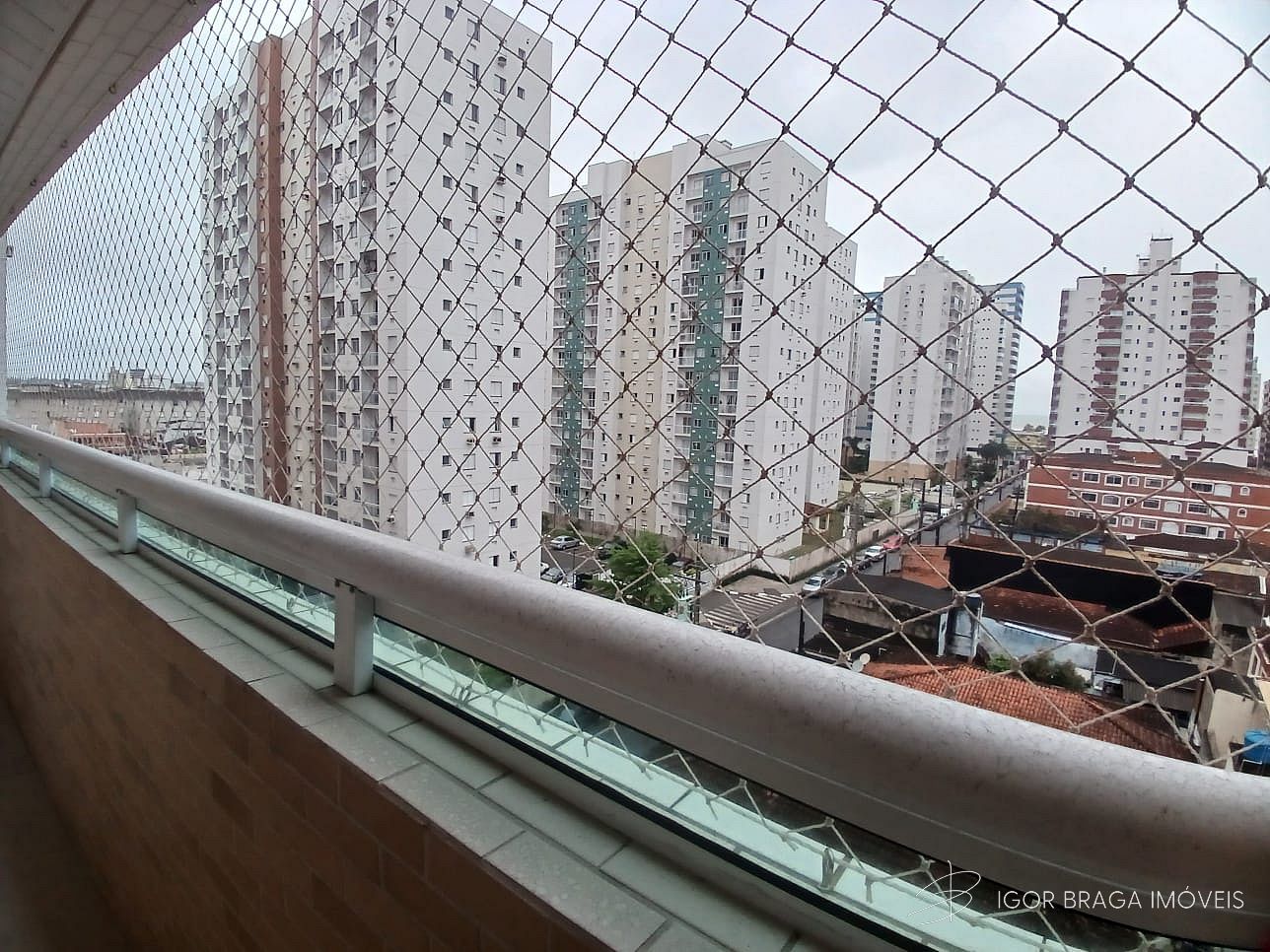 BELÍSSIMO APARTAMENTO, FINO ACABAMENTO E AMPLO