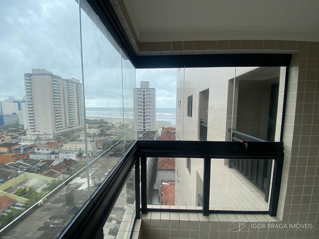 BELÍSSIMO APARTAMENTO, FINO ACABAMENTON E LAZER COMPLETO