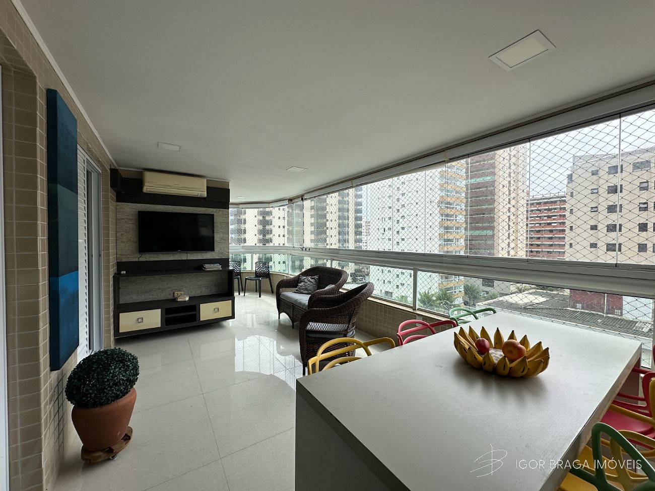 EXCELENTE APARTAMENTO, FINO ACABAMENTO E LAZER COMPLETO