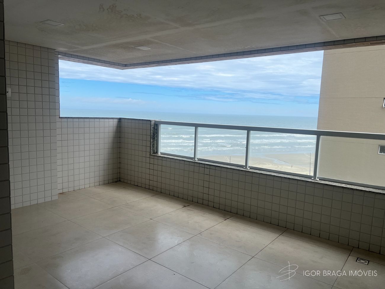 EXCELENTE APARTAMENTO NOVO, FINO ACABAMENTO E LAZER COMPLETO
