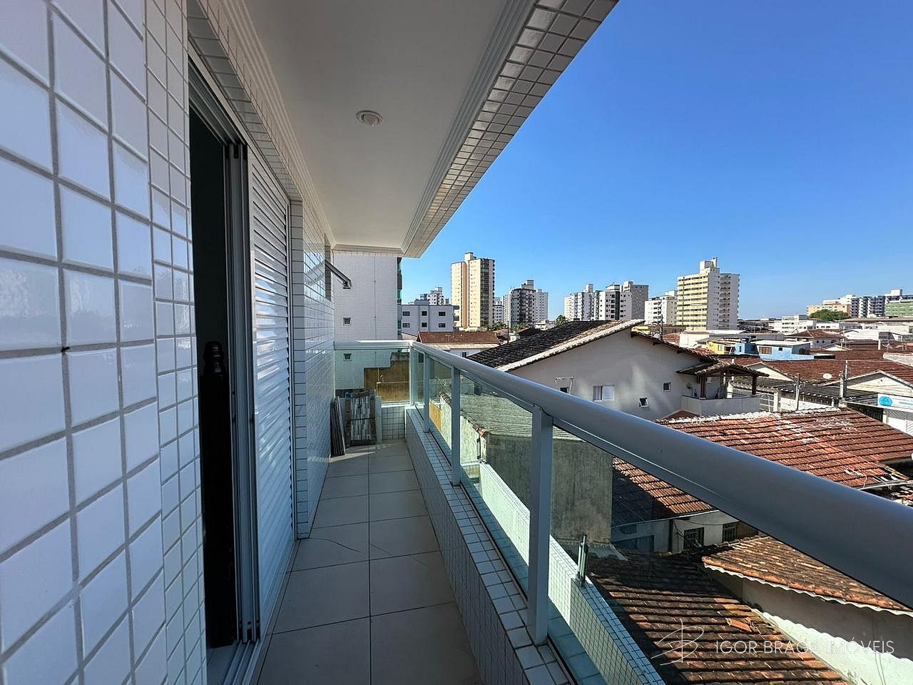 BELÍSSIMO APARTAMENTO, FINO ACABAMENTO E LAZER COMPLETO