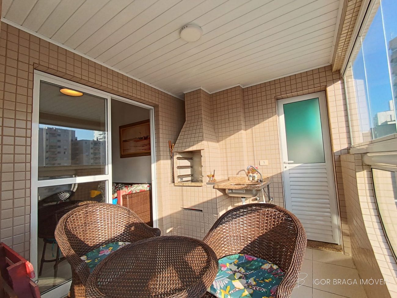 EXCELENTE APARTAMENTO, FINO ACABAMENTO E LAZER COMPLETO