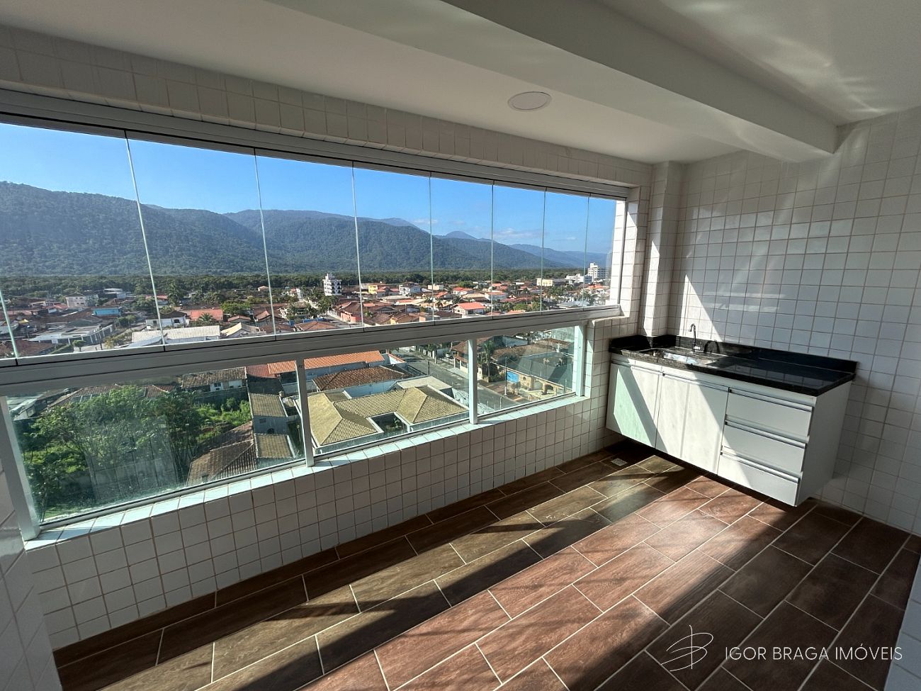 EXCELENTE APARTAMENTO E FINO ACABAMENTO