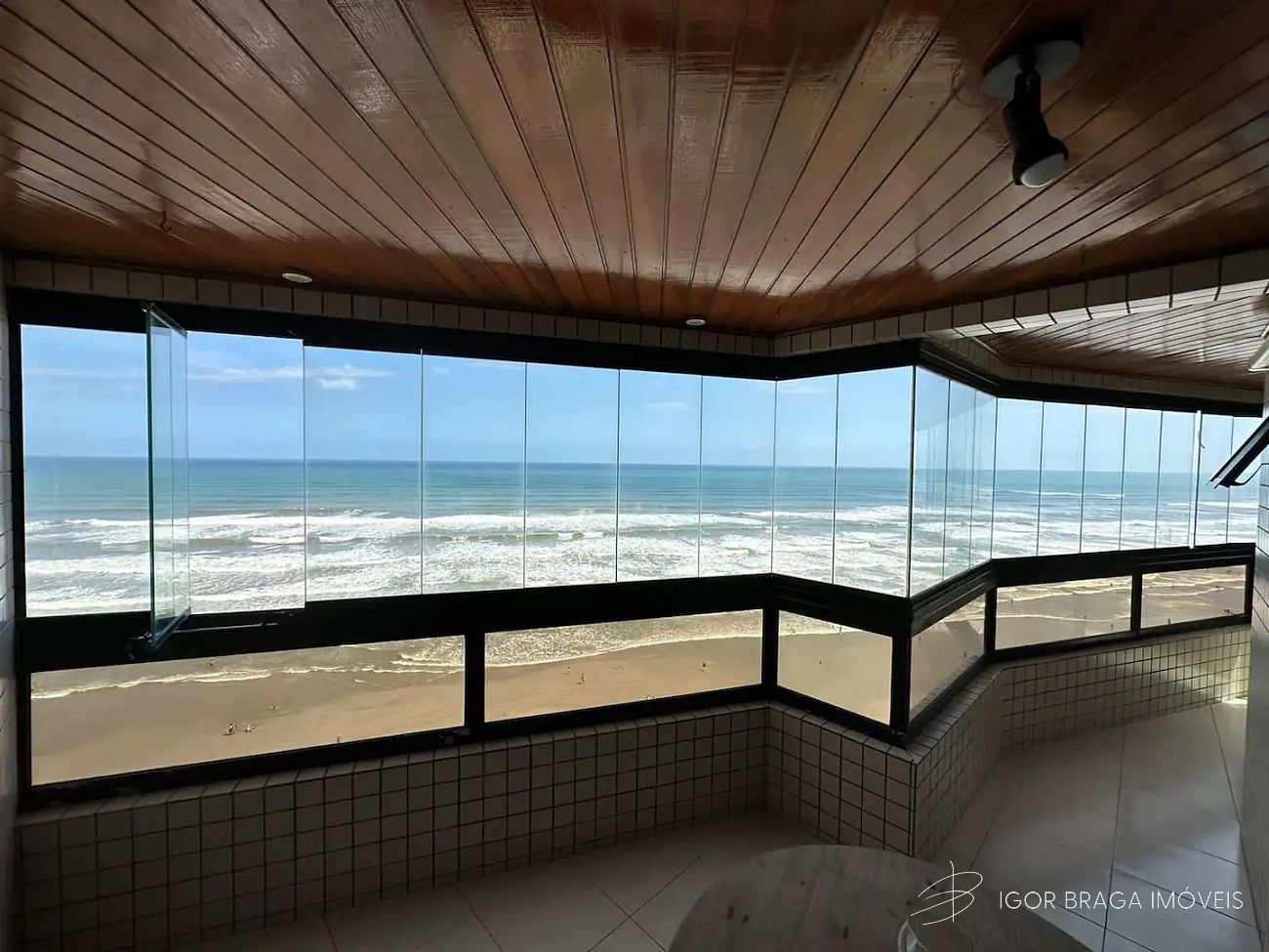 EXCELENTE APARTAMENTO, FINO ACABAMENTO E LAZER COMPLETO